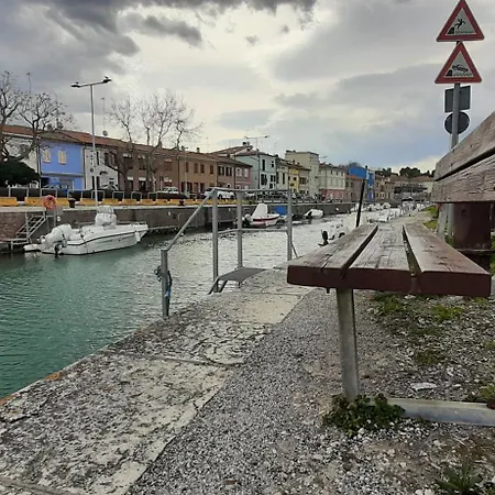 Casale Gambacane * Castelvecchio (Marche)